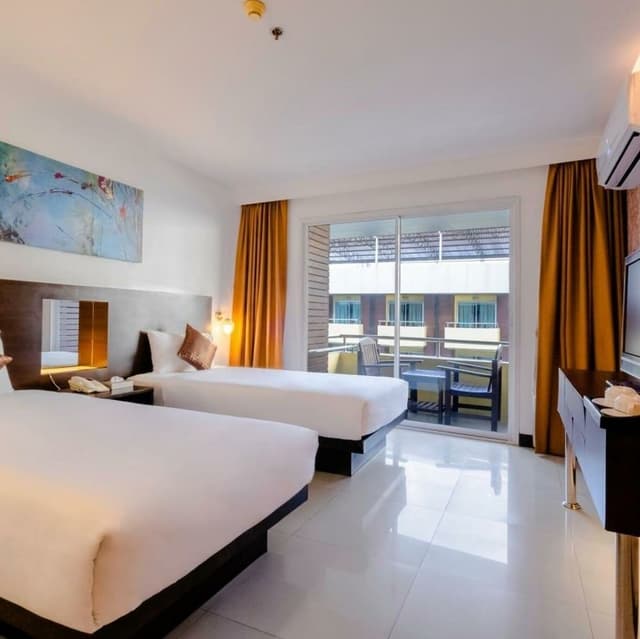 Deluxe Double or Twin Room