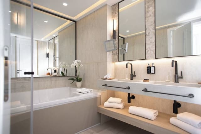 Suite, 1 Bedroom (Sea and Garden)