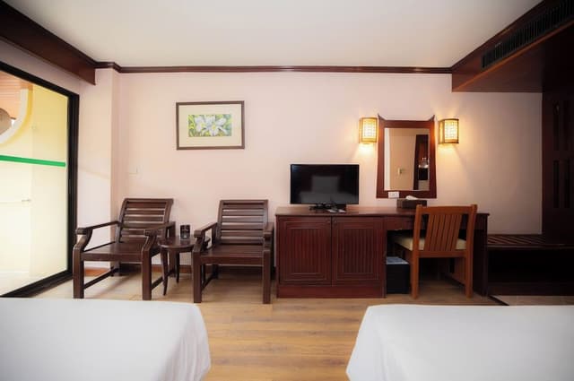 Deluxe Pool View Twin Room with Balcony