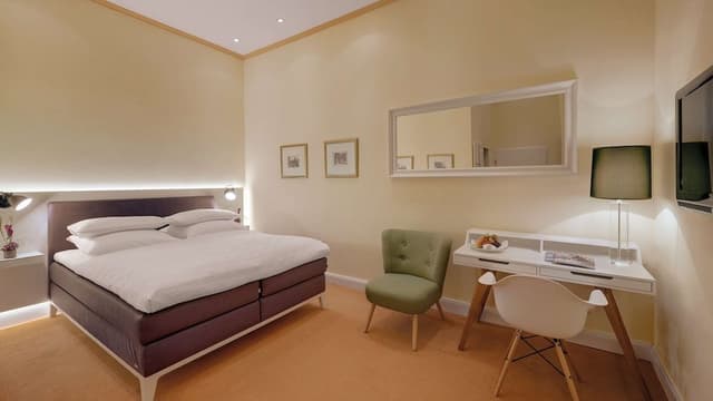 Standard Room, 1 Double Bed, Courtyard View