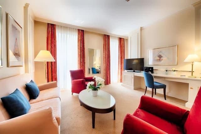 Executive Suite