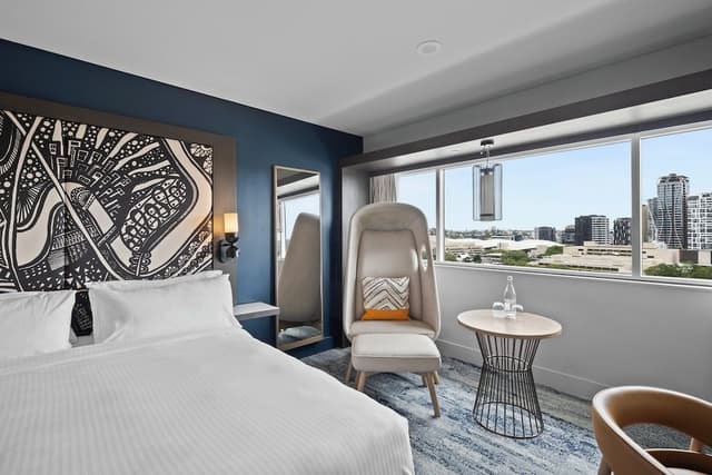 Premium Room, 1 King Bed, River View