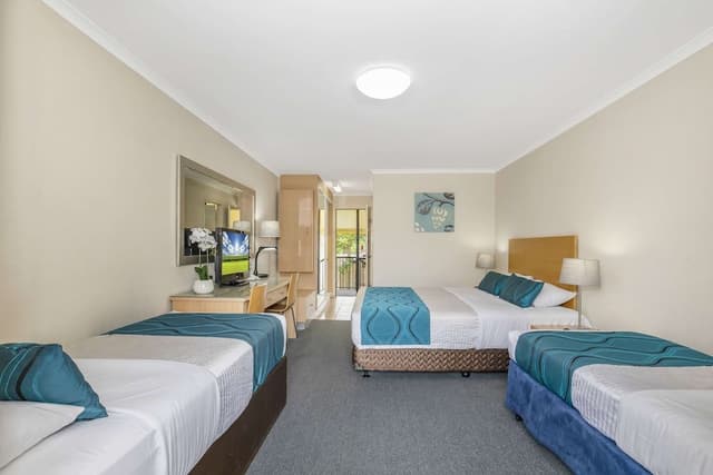 Deluxe Room, Multiple Beds, Non Smoking