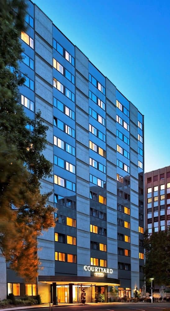 Courtyard By Marriott Courtyard By Marriott