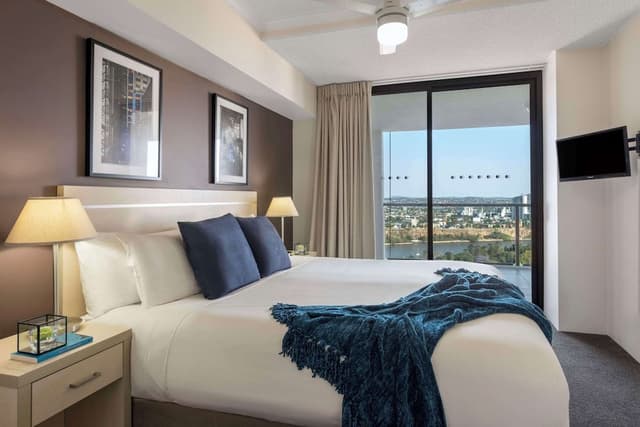 Apartment, 2 Bedrooms, River View (No Housekeeping)