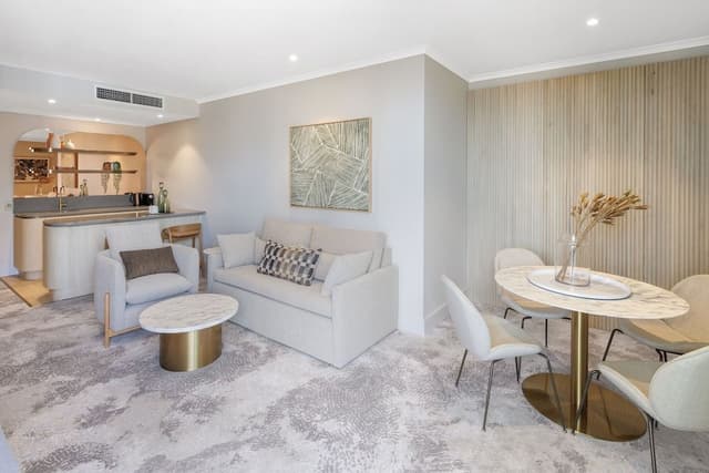 Amora Balcony Suite
