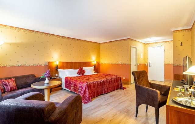 Junior Studio Suite, 1 King Bed, 2 Bathrooms (incl. 3.50€ per room/night Energy Fee)
