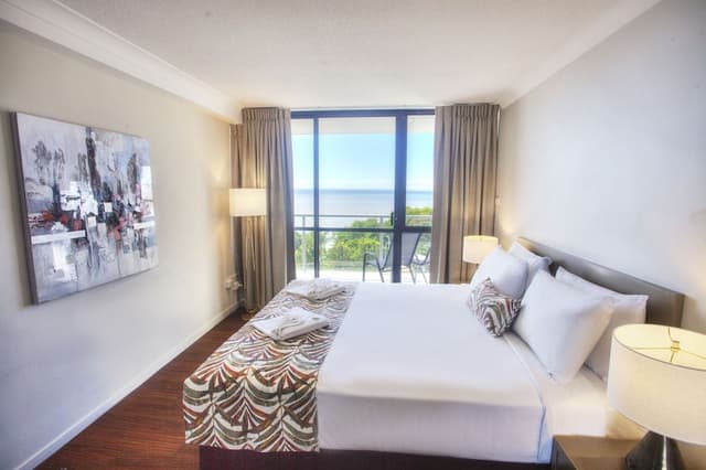 Suite, 1 King Bed, Ocean View