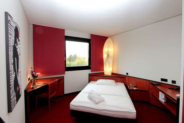 Standard Single Room