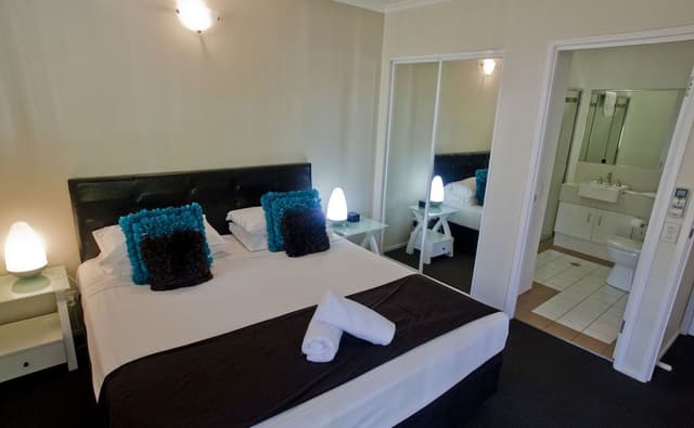 2 Bedroom Superior Apartment
