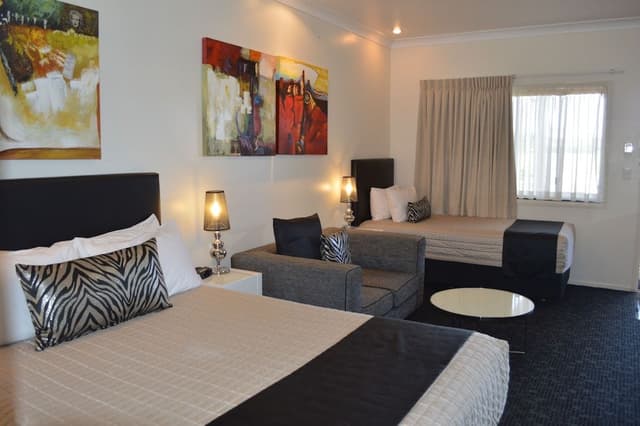 Standard Room, Multiple Beds, Non Smoking