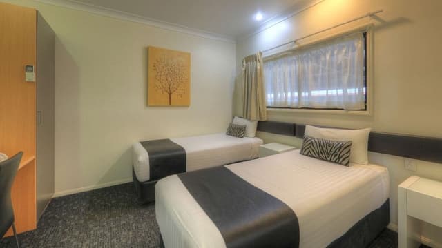 Suite, Multiple Beds, Non Smoking