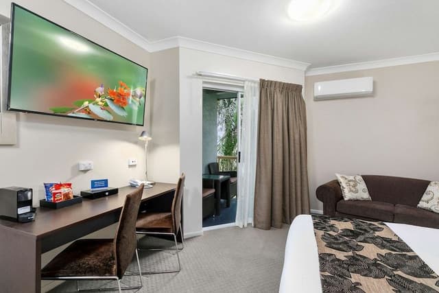 Deluxe Room, 1 King Bed, Non Smoking