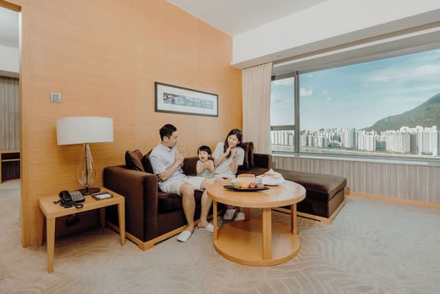 Suite, Harbor View (Regency)