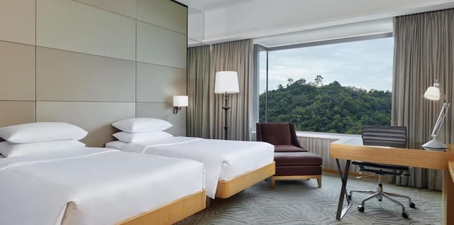 Executive Room, 2 Bedrooms (One King One Twin)