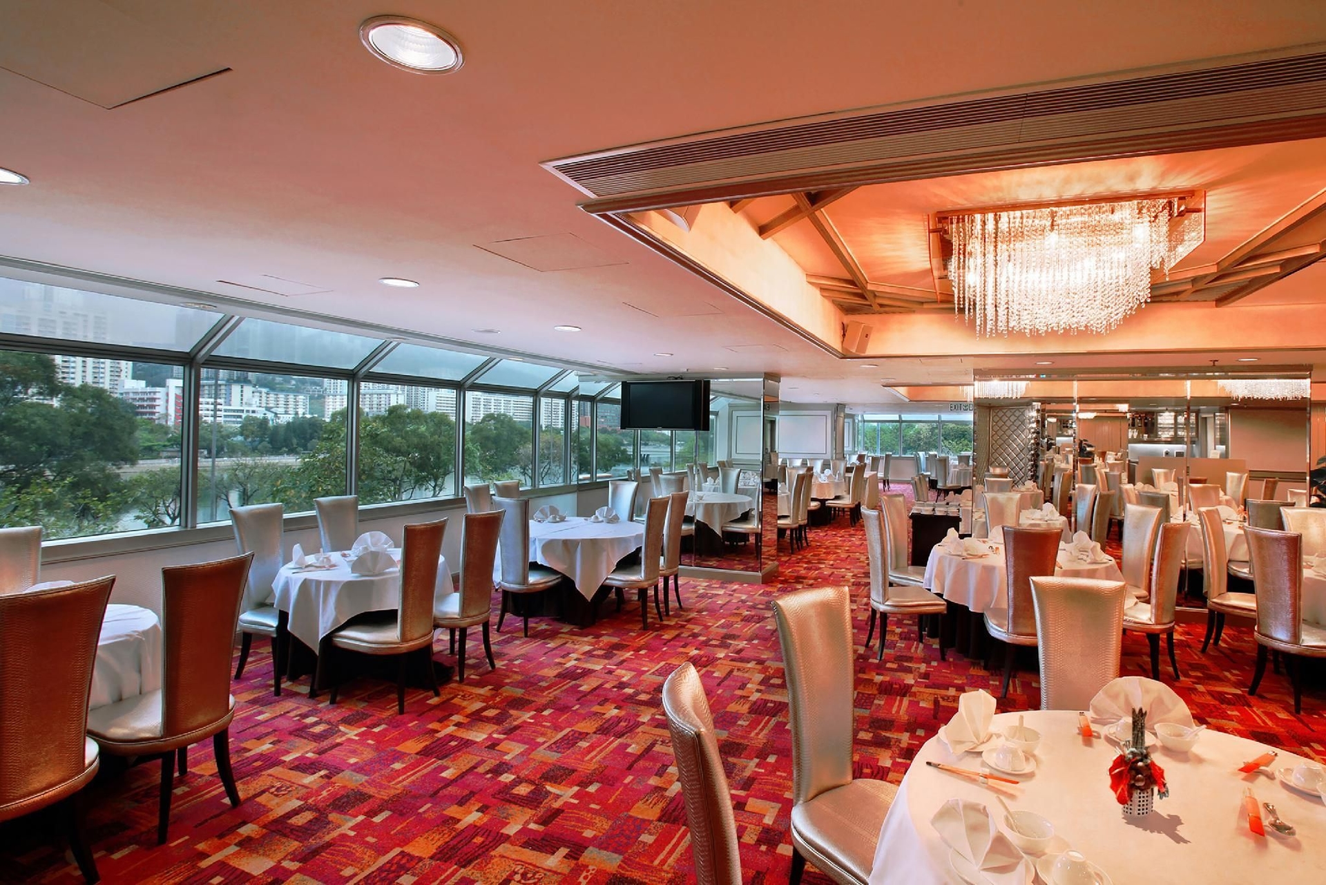 โรงแรมรีกัล ริเวอร์ไซด์ (Regal Riverside Hotel)4