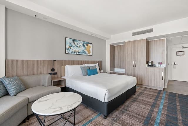 Standard Room, 1 King Bed, Ocean View (Top Floor)