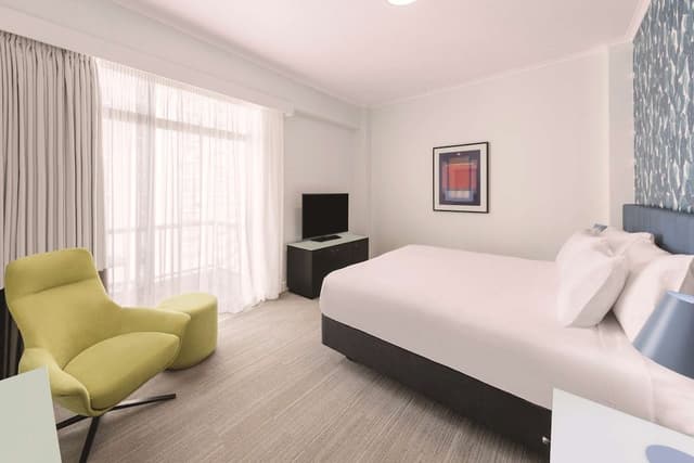 Club Suite - Breakfast, Drinks and More
