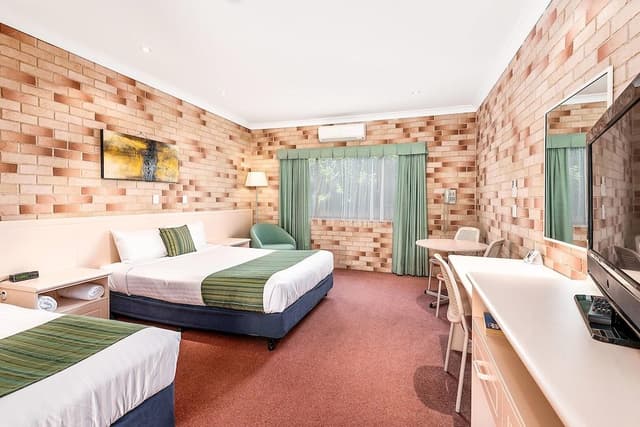 Large Standard Twin Room – 1 Queen Bed with 1 Single Bed, Non Smoking