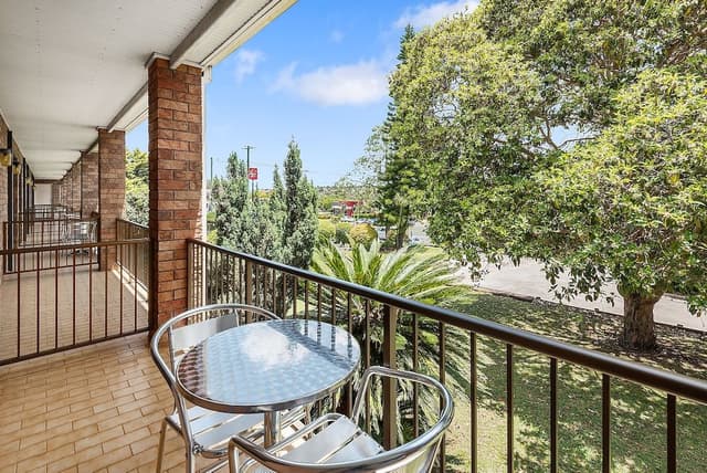 Standard Queen Room, Garden View with balcony”