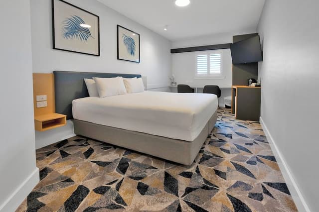 Deluxe King Room
