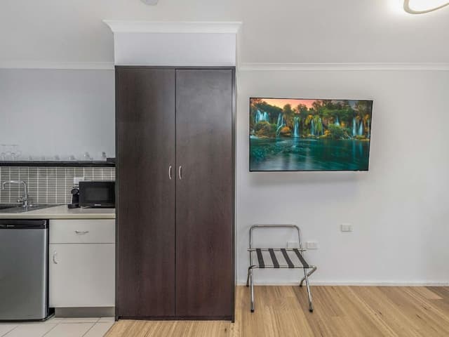Deluxe Room, 1 King Bed