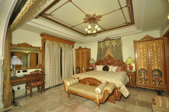 Regal Suite