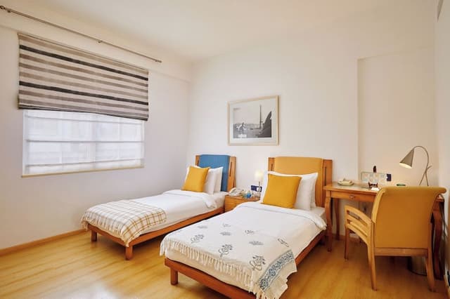 Boutique Room