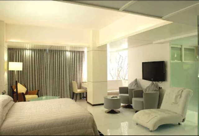 Platinum Suite