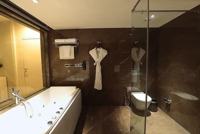 Earth Lagoon View Room with Private Balcony - King Bed