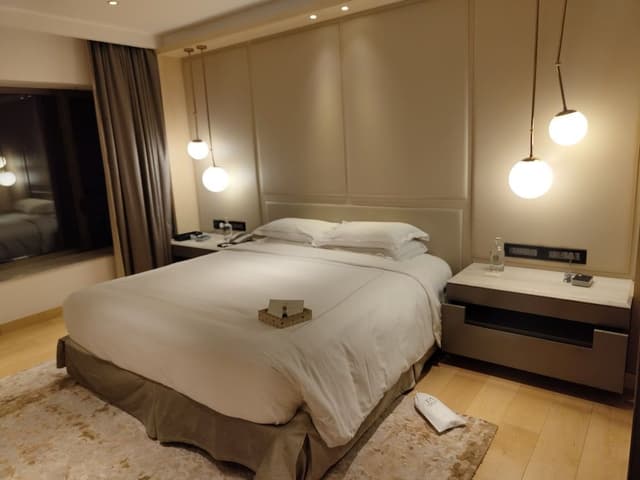 Signature Suite, 1 King Bed, Sea View