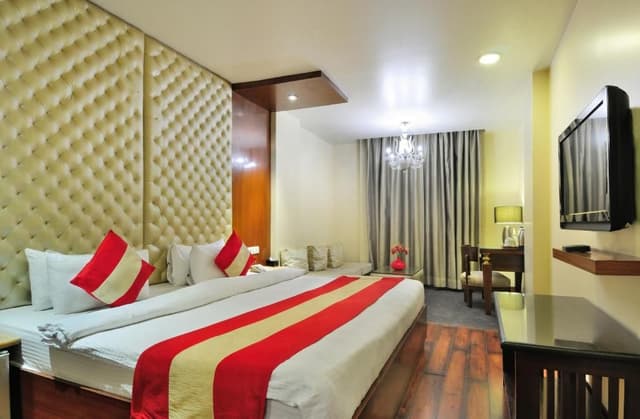 Aura Suite with Private Jacuzzi