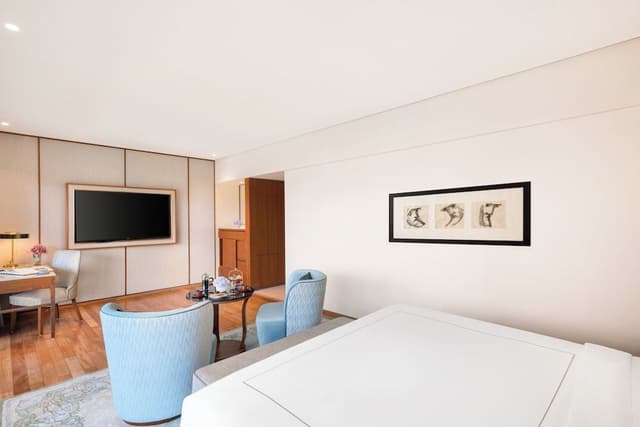 Room, 1 King Bed, Balcony (Grand Luxury)
