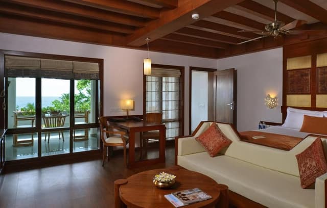 Arabian Sea View Room