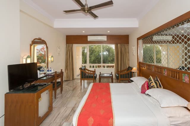 Deluxe Non Lake Facing Room