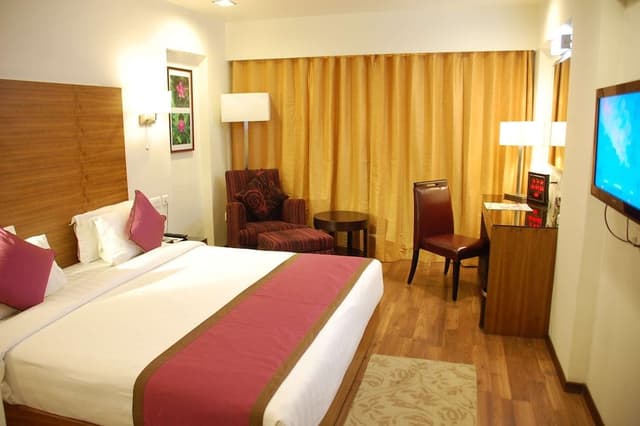 Premium Room, 1 King Bed, Smoking