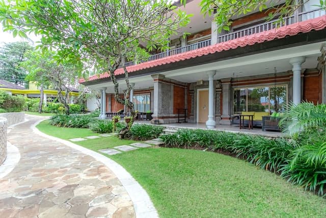 Suite, Multiple Beds, Garden View