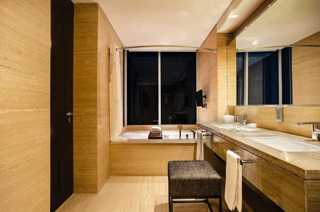 KING PRESIDENTIAL SUITE