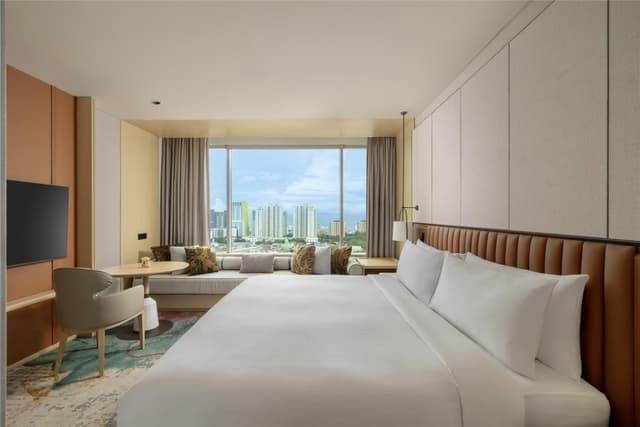 KING DELUXE SUITE