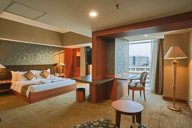 Executive Room