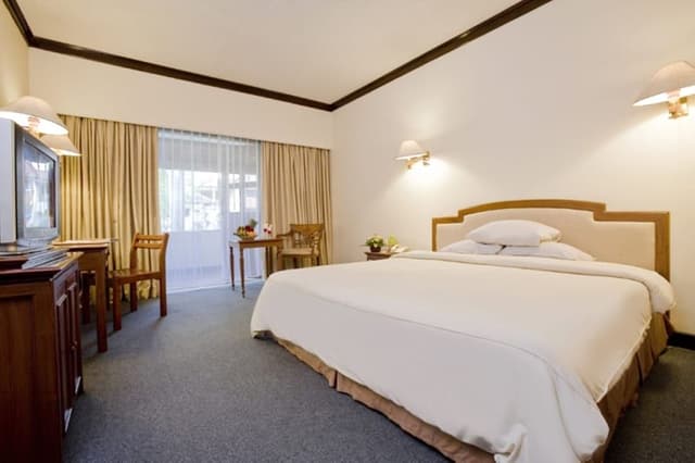 Luxury Room (Orchid)