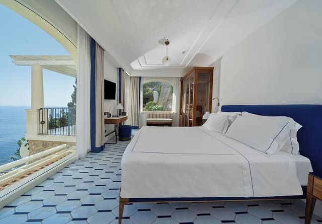 Premium Suite (Pool)