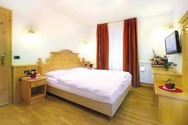Classic Double or Twin Room