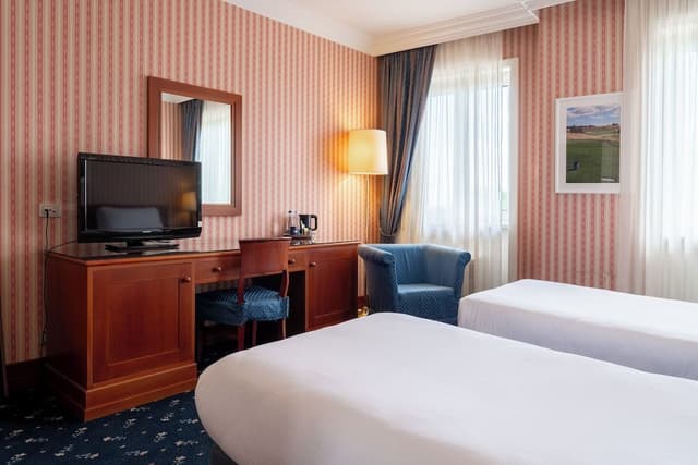 Deluxe Double or Twin Room, Balcony