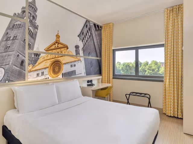 Standard Room with 1 Double Bed