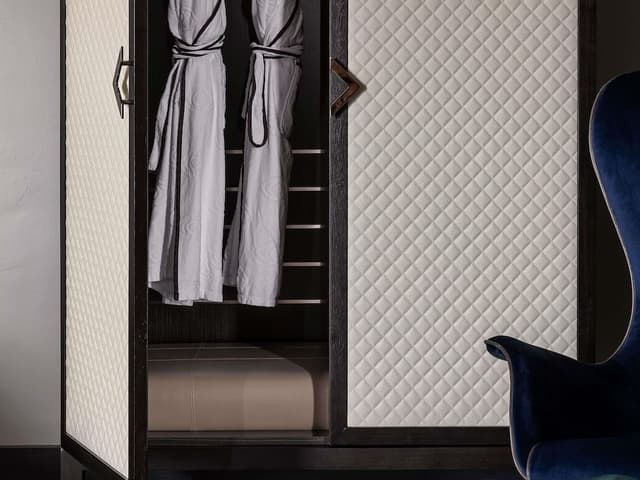 Junior Suite, 1 King Bed, Bay View, Corner