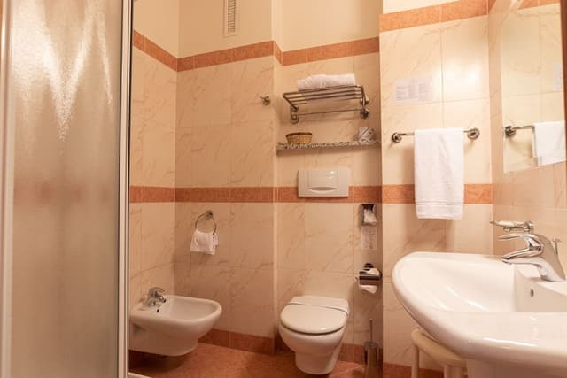Standard Single Room with pool access