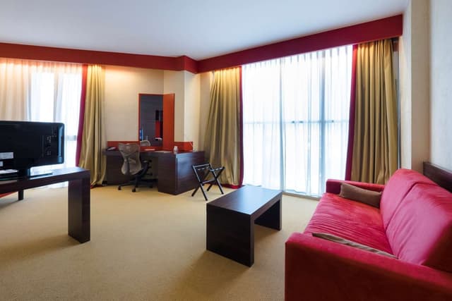 KING SUPERIOR ROOM