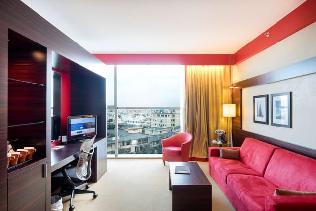 KING ONE BEDROOM SUITE WITH SOFA BED