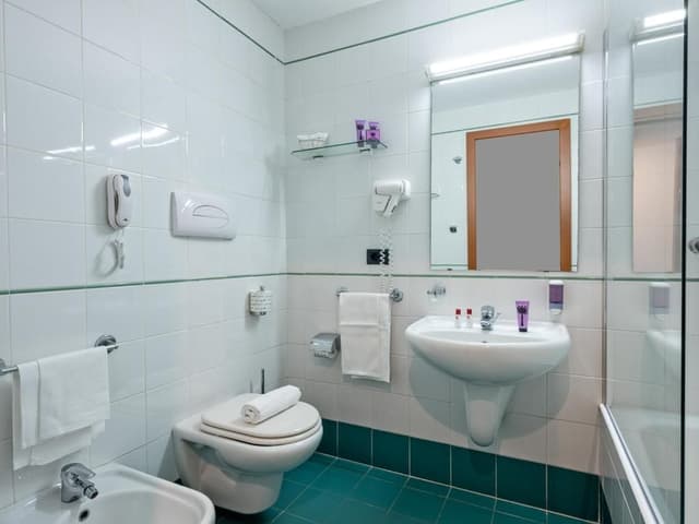 Double or Twin Room with Partial Sea View